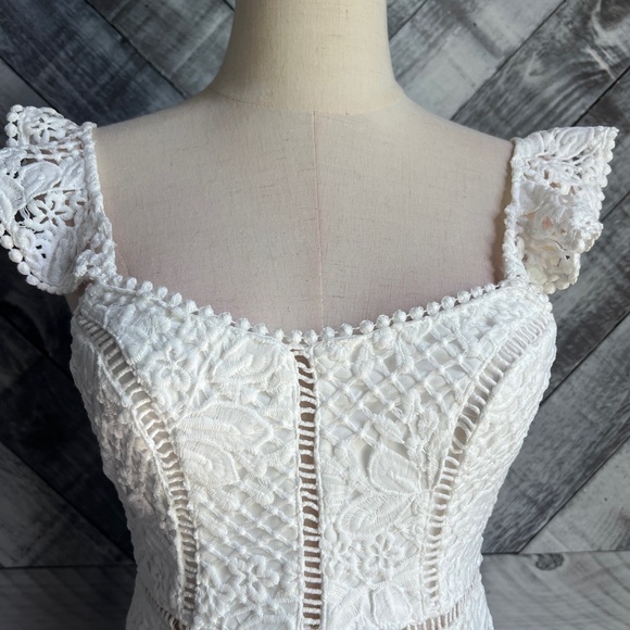 SELFIE LESLIE NWT HALI FRILL STRAP CROCHET LACE DRESS - Picture 7 of 13